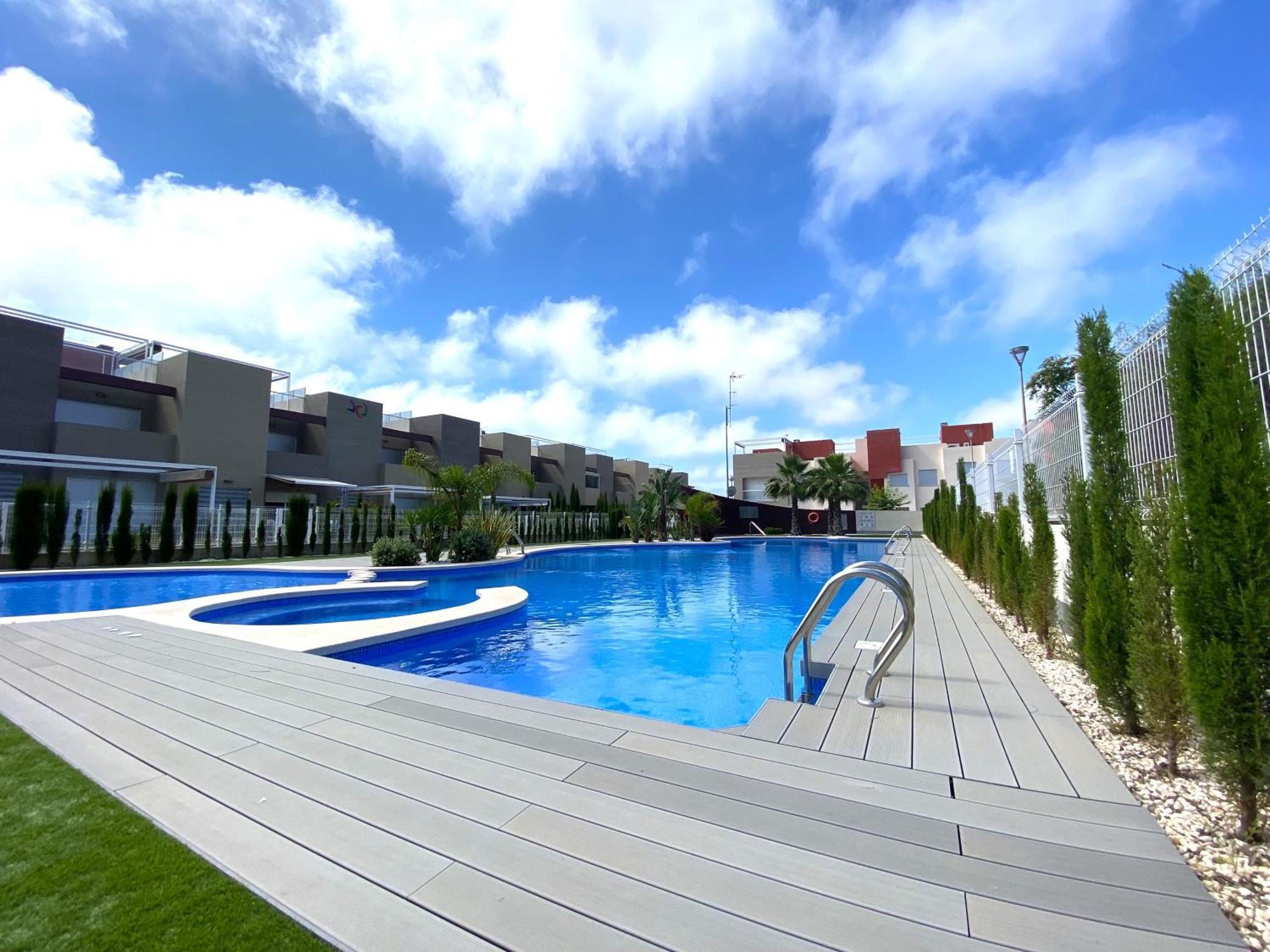 Magnifico Apartamento De Planta Alta La Isla Torrevieja Dış mekan fotoğraf