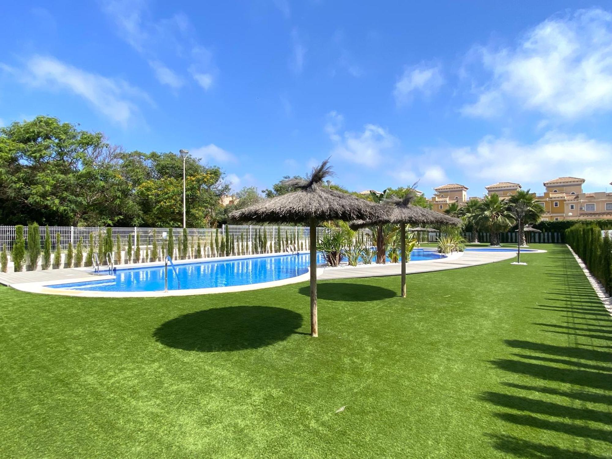 Magnifico Apartamento De Planta Alta La Isla Torrevieja Dış mekan fotoğraf